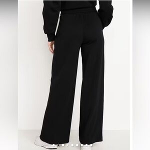 Old Navy Extra High-Waisted SoComfy Wide-Leg Sweatpants